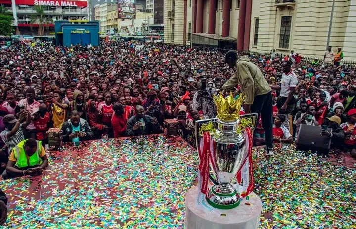 Arsenal Fans Bring Nairobi CBD To A Standstill