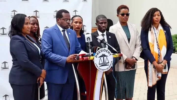 Kenya Judicial System Disrupted by Lawyers' Nationwide Strike Over Corruption