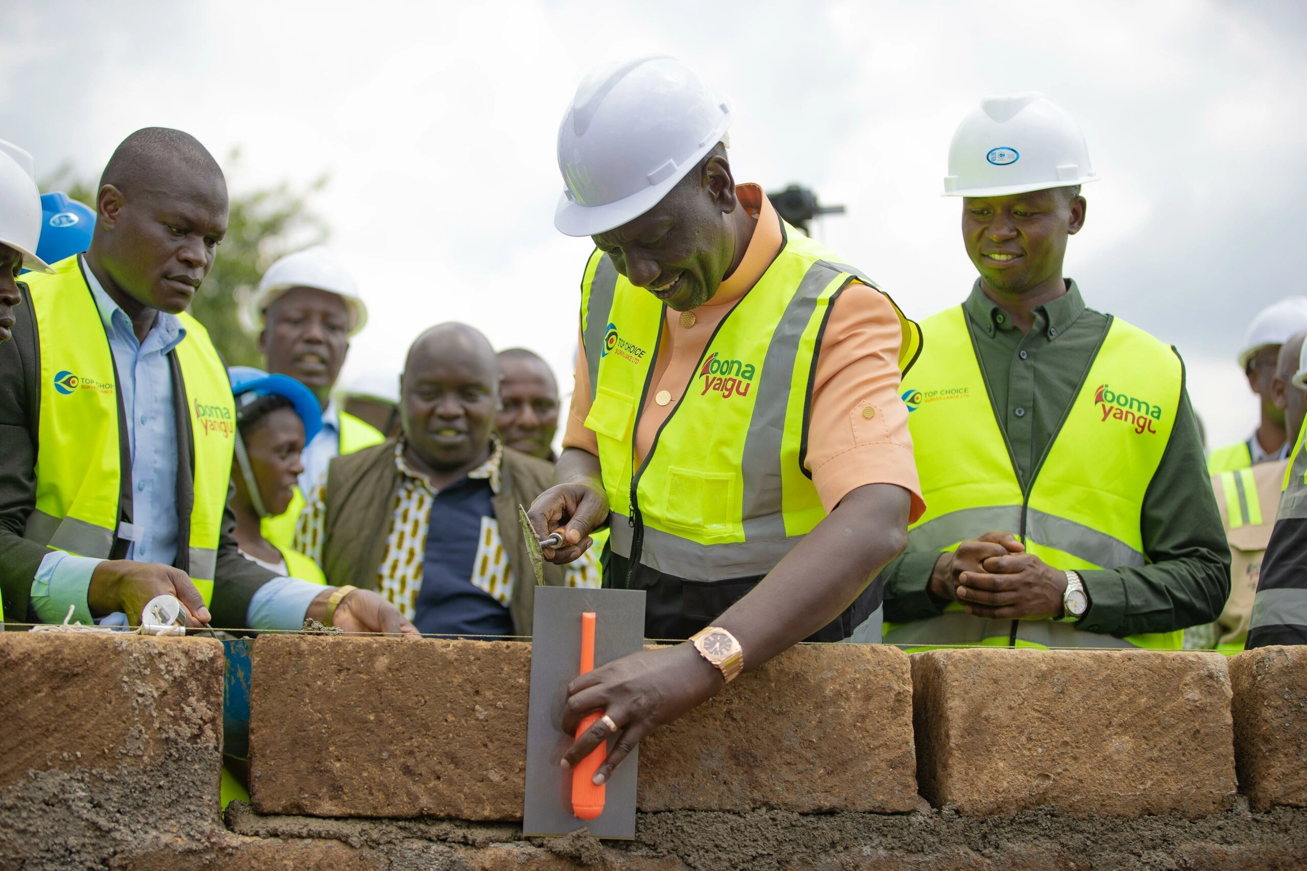 Ruto Continues Criticism of Housing Critics, Mocks ‘Chicken’ Remarks