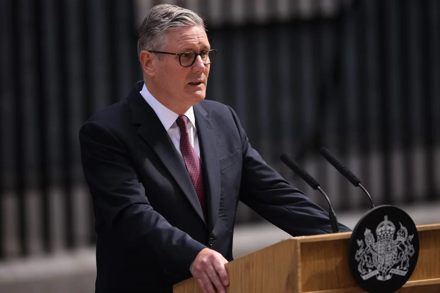 Keir Starmer Resigns as UK Prime Minister, Reshaping Political Landscape