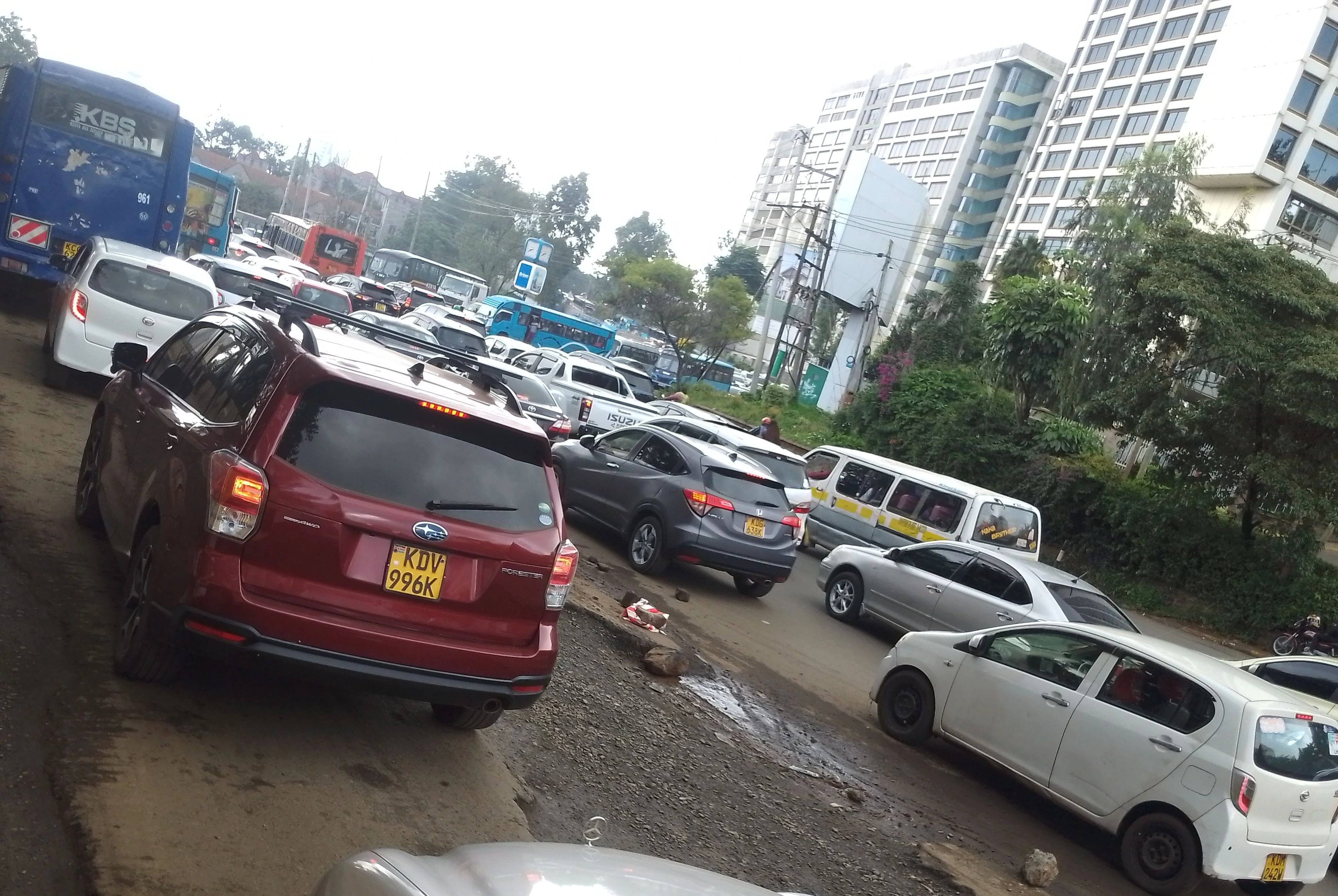 Nairobi Traffic  Worsen as Fuel Shortages rises  and Heavy April Rains Loom