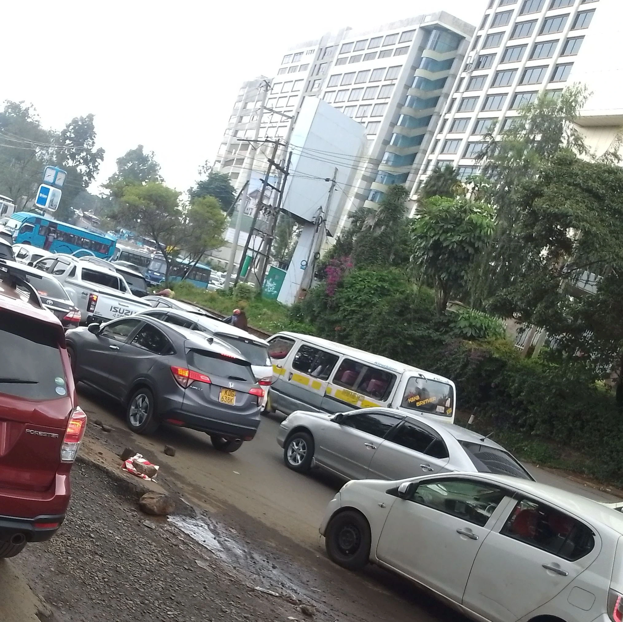 Nairobi Traffic  Worsen as Fuel Shortages rises  and Heavy April Rains Loom