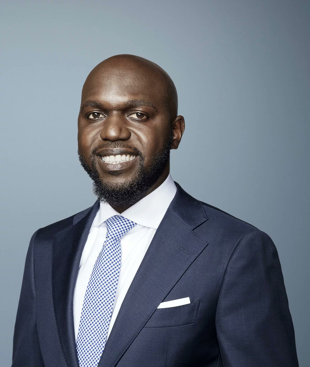 Larry Madowo Honored with Human Rights Defenders Award.
