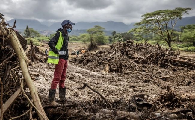 HEAVY RAINS CAUSE FLOODING AND ROAD DISRUPTIONS ON MAI MAHIU-SUSWA-NAROK HIGHWAY.