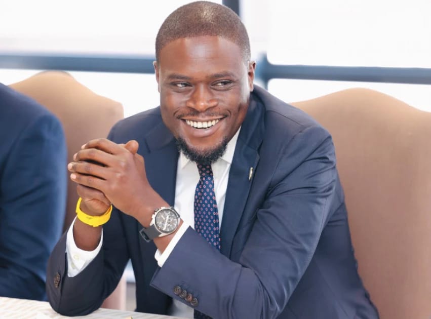 Johnson Sakaja Admits He Wouldn't Be Governor without Ruto and Raila: "Lazima Uongozwe.