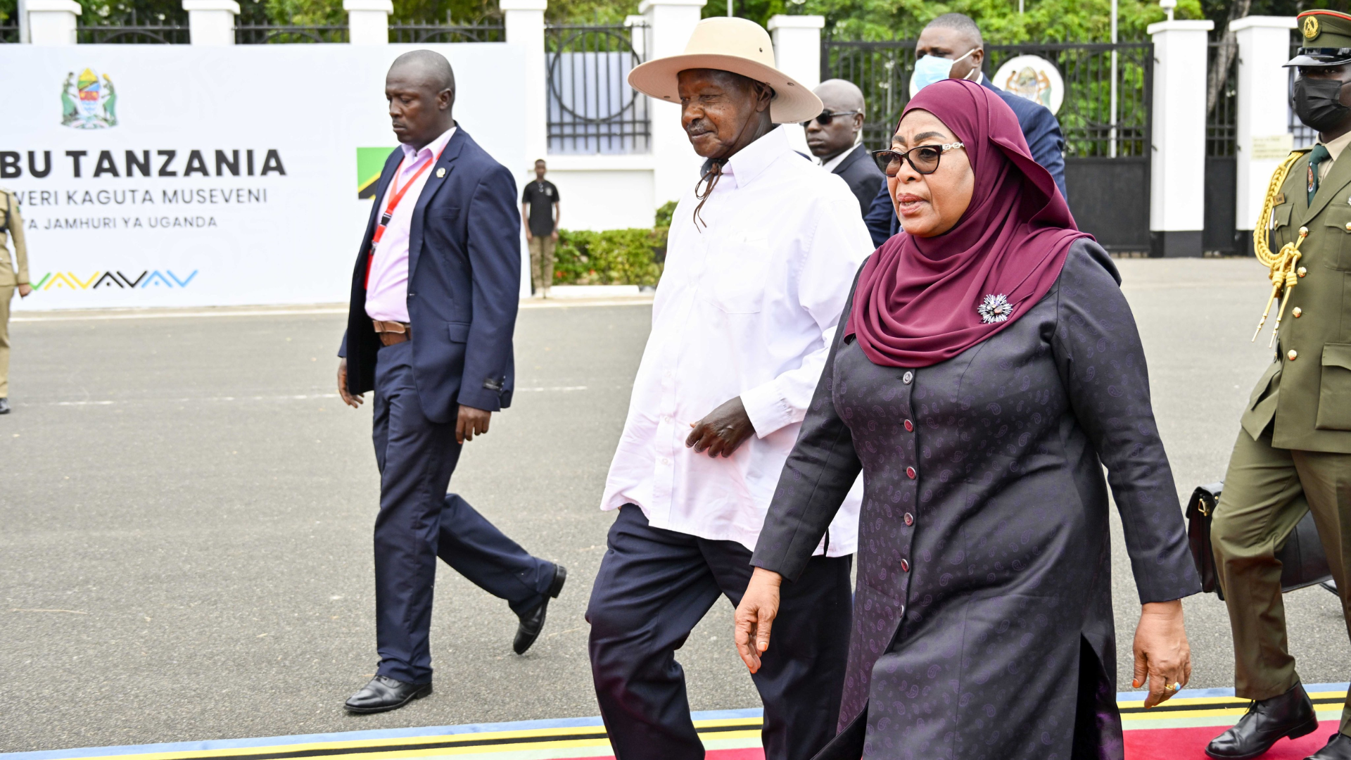 Museveni Hosts Samia in One-Day Working Visit to Strengthen Uganda-Tanzania Ties, Focus on EACOP Progress