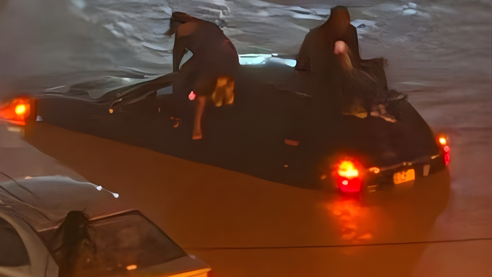 Heavy Rains Flood Nairobi, Stranding Commuters Overnight